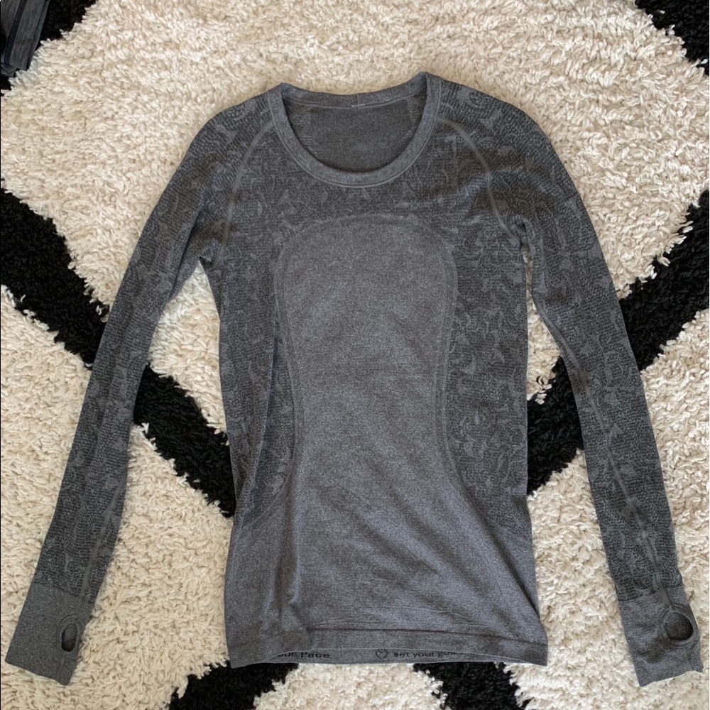 Lululemon long sleeve top